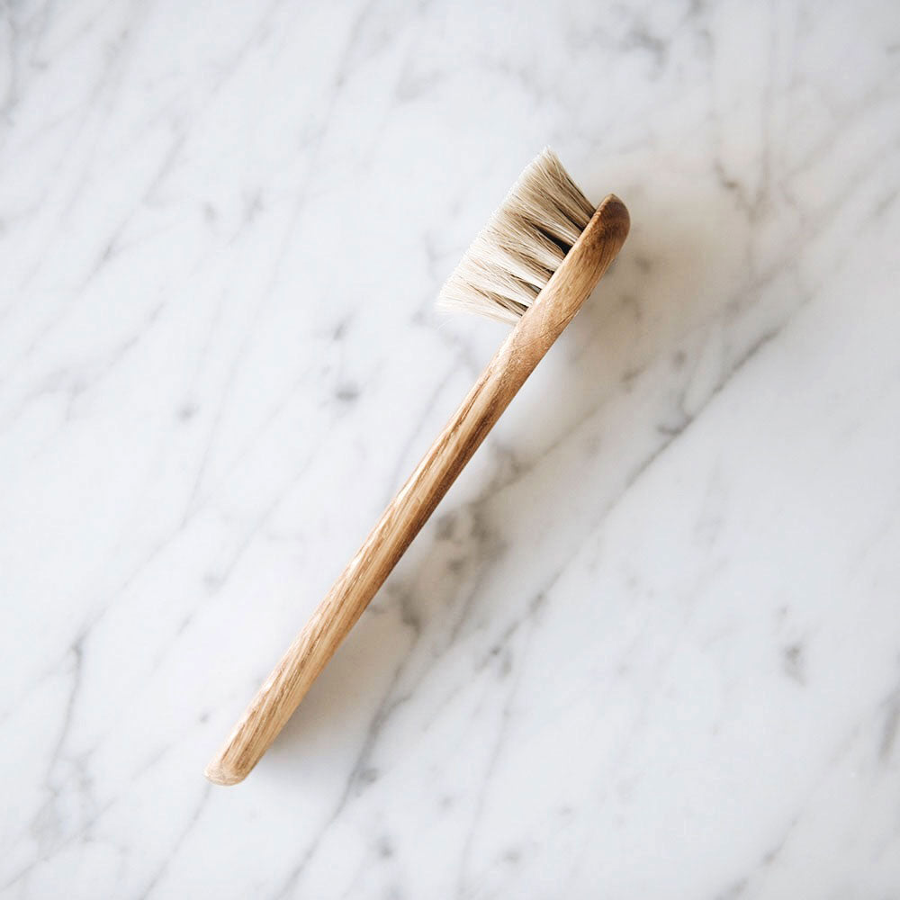 Round Face Brush