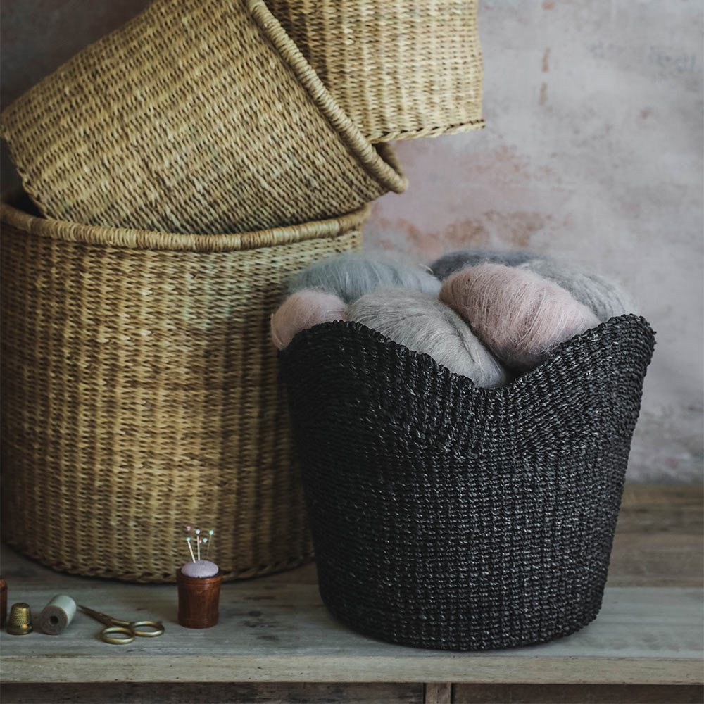 Woven Scallop Basket - Black